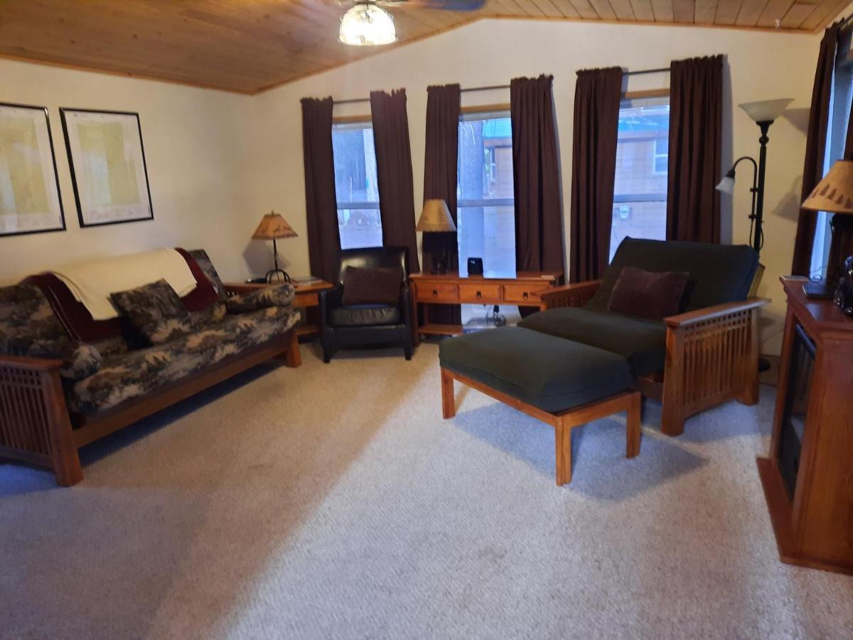 Willamette Pass Inn & Chalets Odell Lake المظهر الخارجي الصورة
