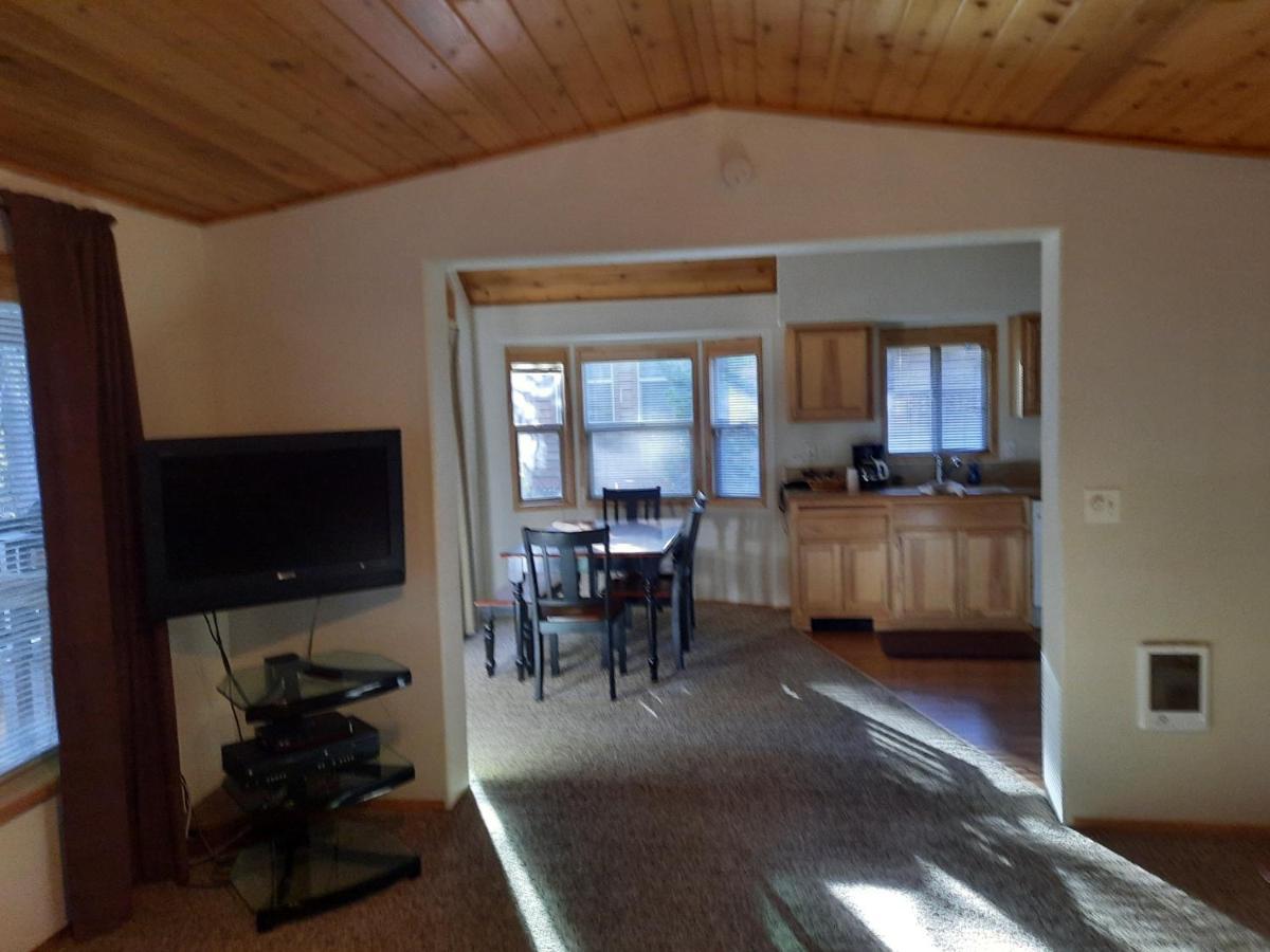 Willamette Pass Inn & Chalets Odell Lake المظهر الخارجي الصورة