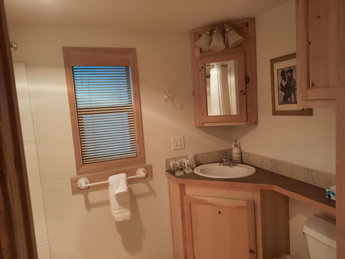 Willamette Pass Inn & Chalets Odell Lake المظهر الخارجي الصورة